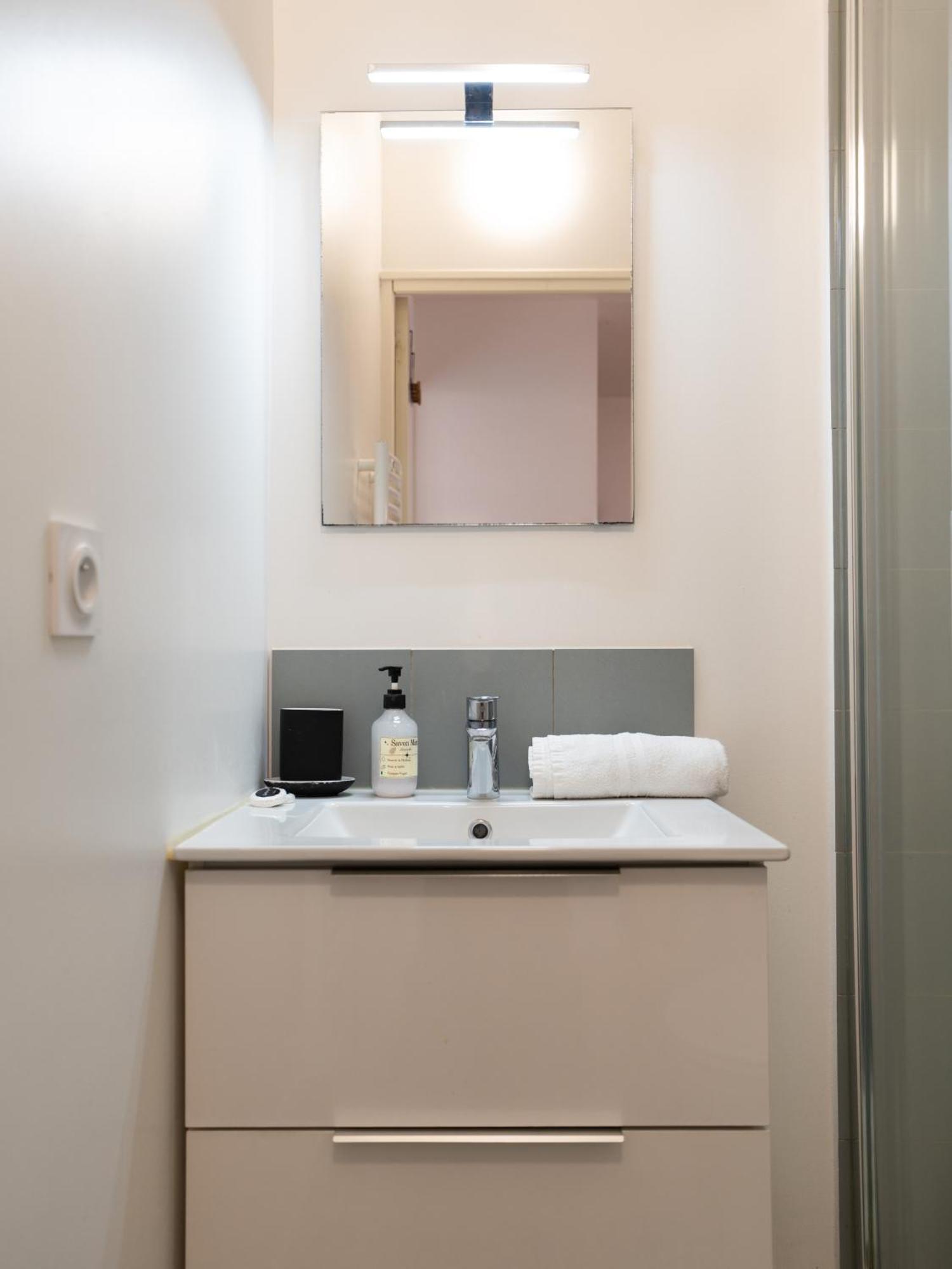 Apartmán Le Refuge Urbain - Port A 2 Pas & Animaux Acceptes Toulon Exteriér fotografie